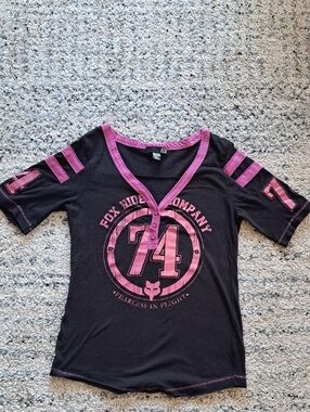 Fox Black & Pink '74 V-Neck Graphic Tee